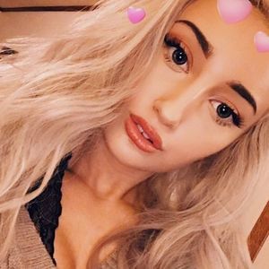 Meet your Posher, Angelica